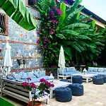 Boutique 3*
